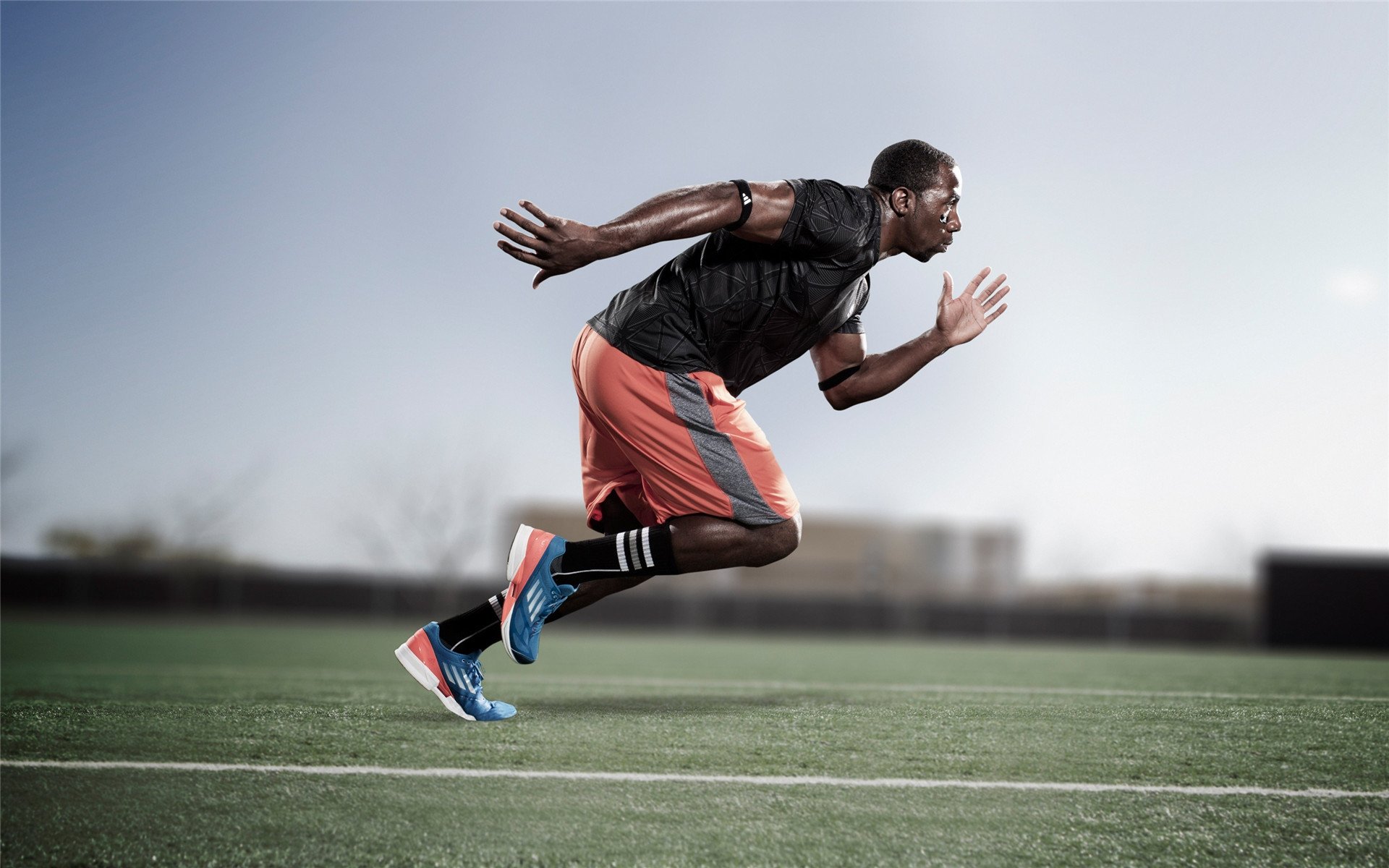 【比赛策略】如何布置攻守转换?顶尖运动员的战术揭秘,足球攻守转换的战术要求